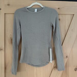 Lululemon Hold Tight Long Sleeve- NWT- Size 4